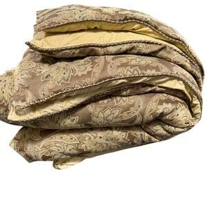 Croscill Jacobean Gold Damask Jacquard Queen Size Comforter Thick 92" x 94"